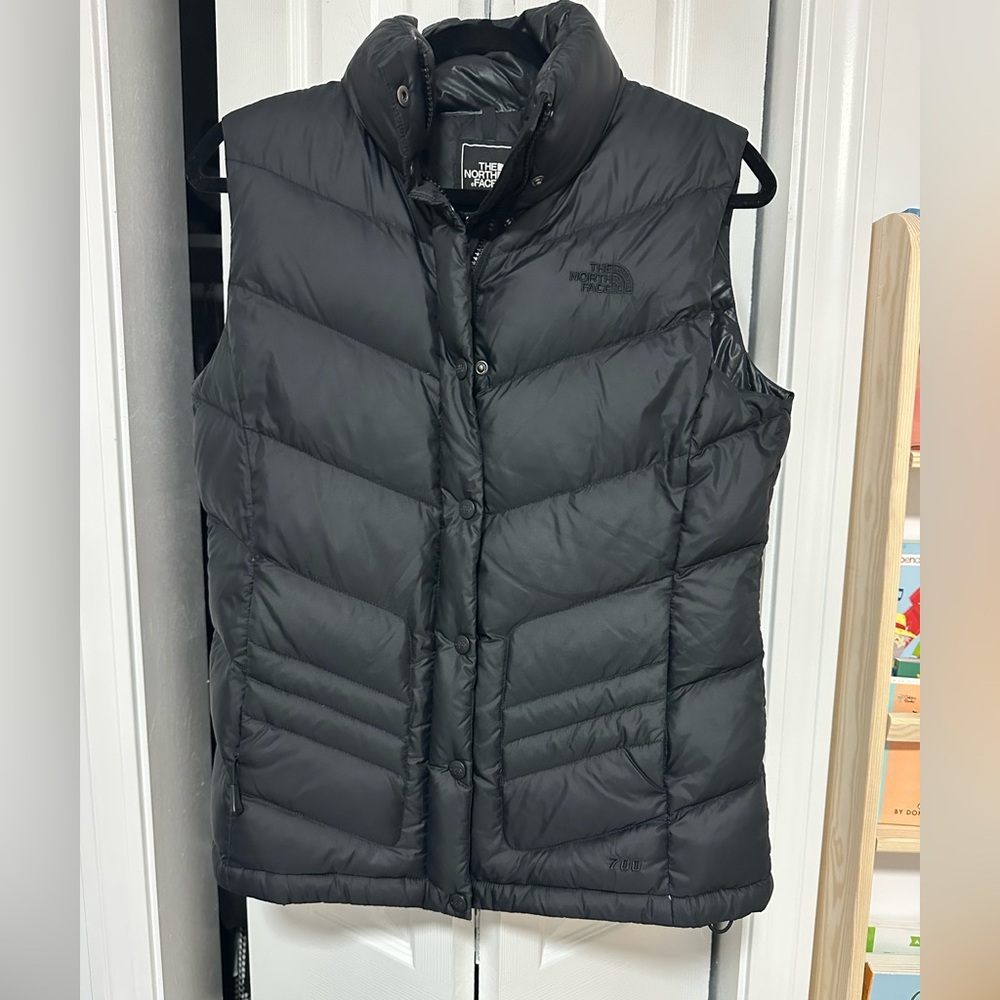 The North Face Charcoal Puffer Vest 700